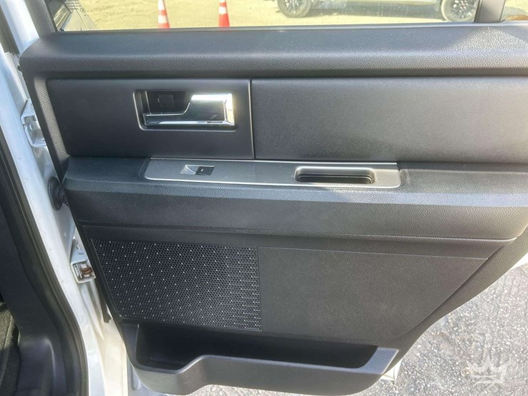 2017-ford-expedition-image-25