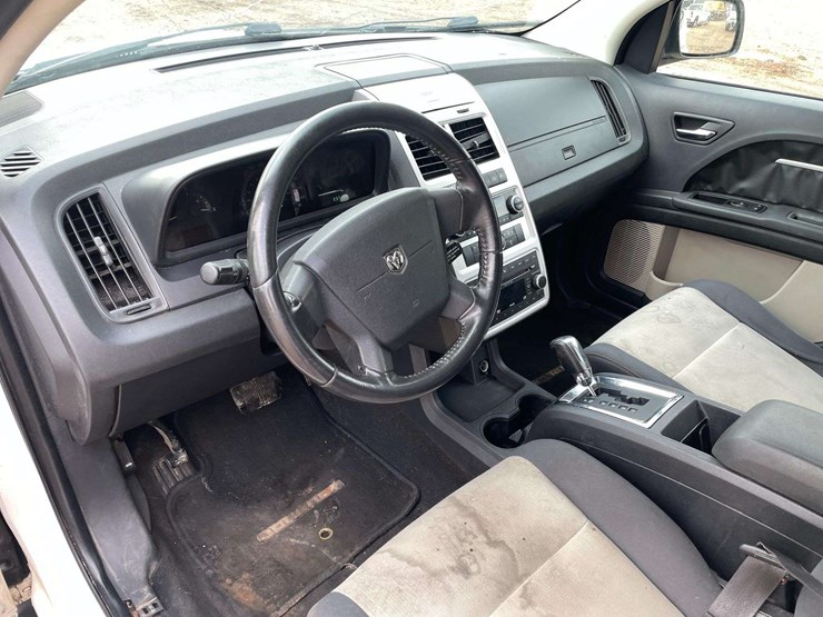 2009-dodge-journey-sxt-image-11