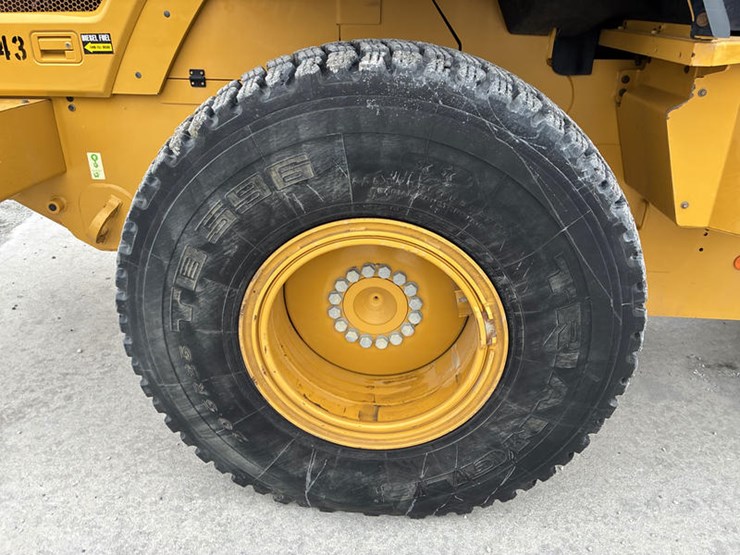 2021-caterpillar-926m-image-59