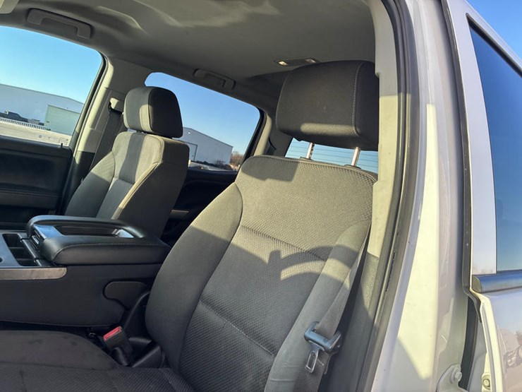 2019-chevrolet-2500-image-50