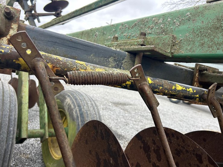 john-deere-230-image-21