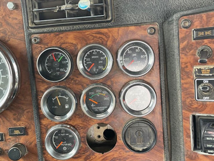 2000-caterpillar-c12-image-39