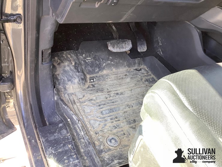 2023-ford-f250-lariat-image-18