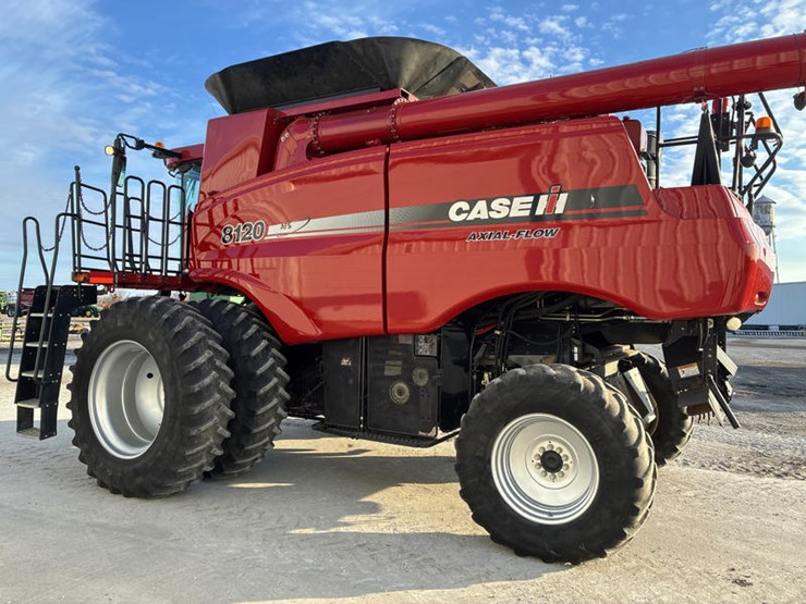 2010-case-ih-8120-image-9