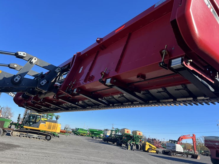 2011-case-ih-3020-image-21