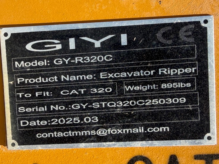 caterpillar-320-image-4