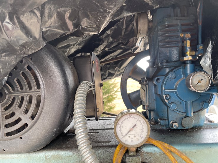 #4260-•-quincy-industrial-air-compressor-image-4