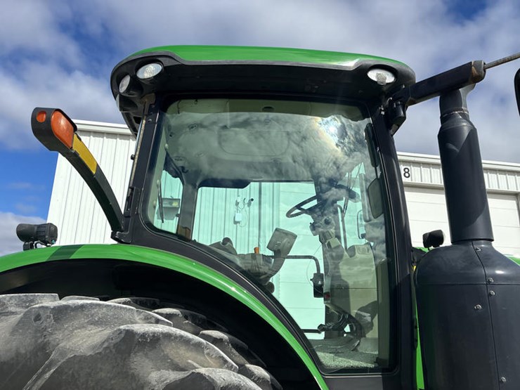 2013-john-deere-8335r-image-24