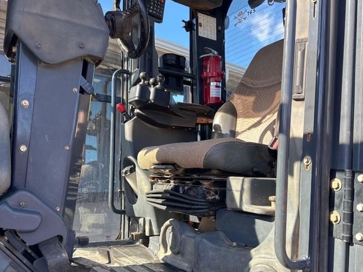 2011-deere-772g-image-12