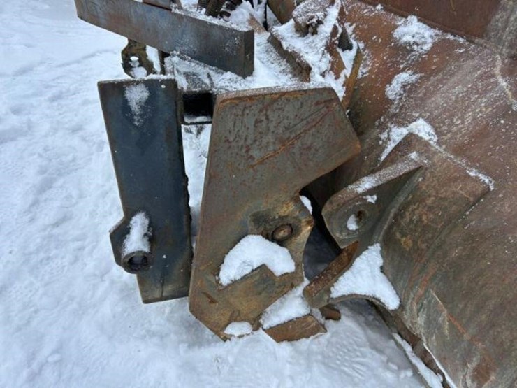 asbury-108-in.-smooth-wheel-loader-side-dump-image-13