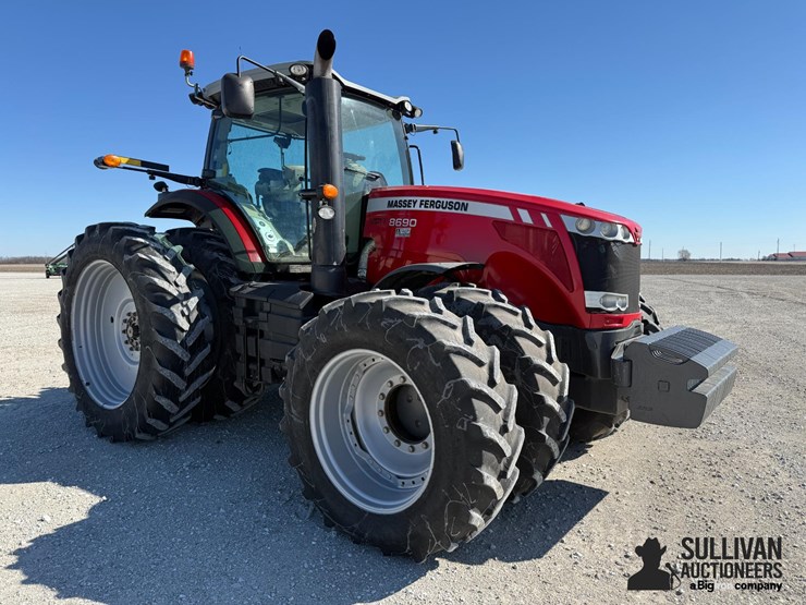 2013-massey-ferguson-8690-image-3