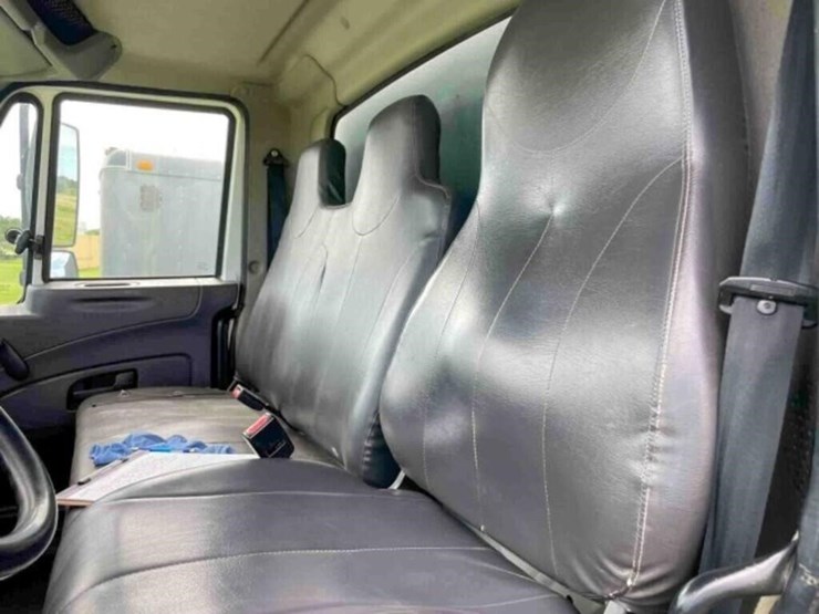 2014-international-durastar-4300-image-10