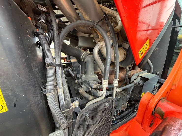 2018-kubota-m6-141-image-40