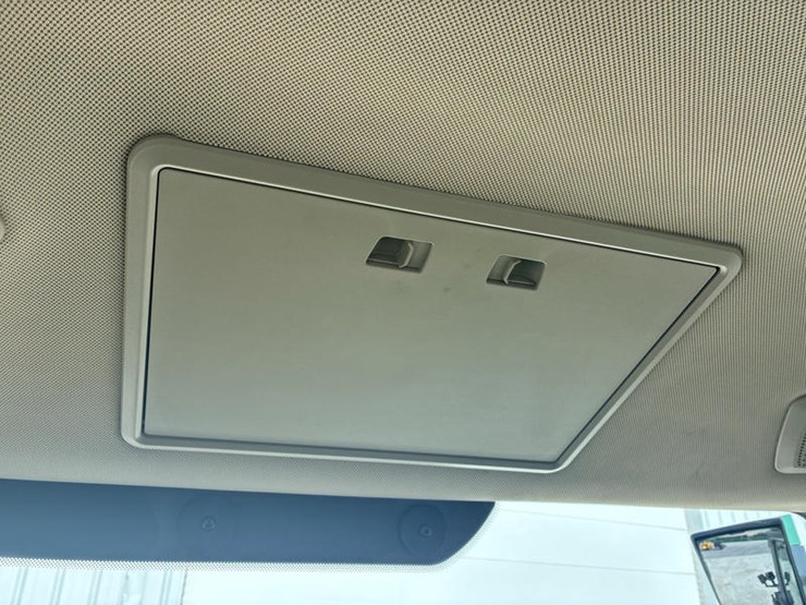 2021-john-deere-8rx-370-image-97