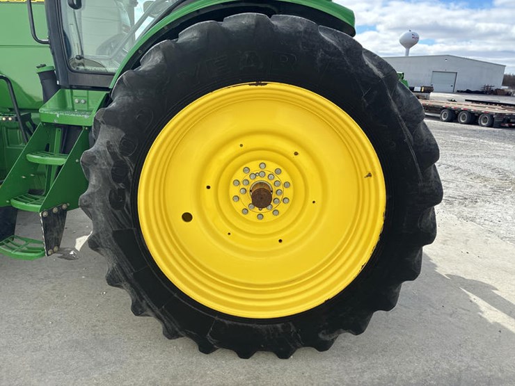 2013-john-deere-8335r-image-61
