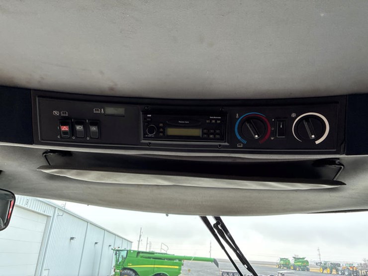 2000-case-ih-2388-image-93