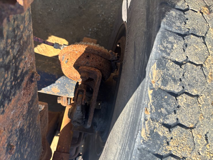 1993-mack-ch600-image-58