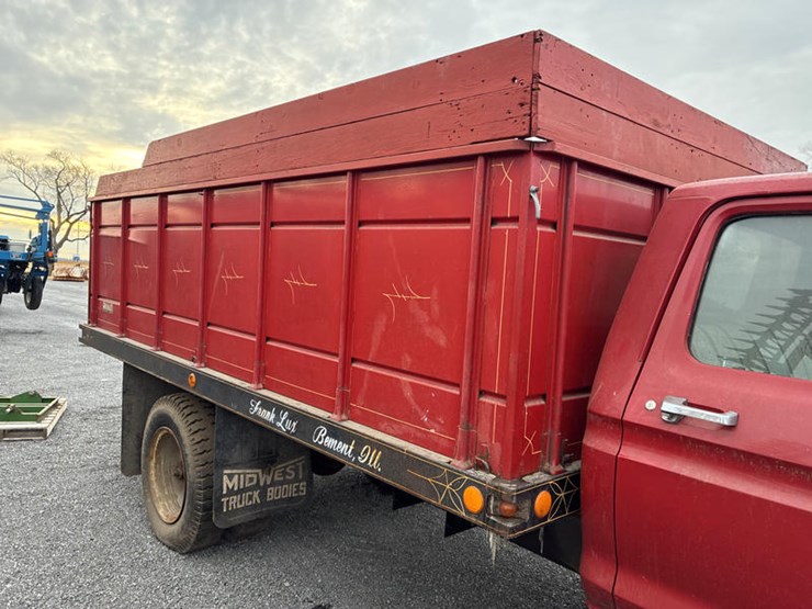 1975-ford-f600-image-12