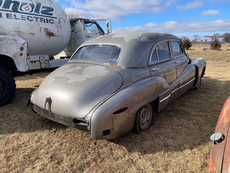 #4203-•-1947-buick-super-sedan,-(has-title)-image-4