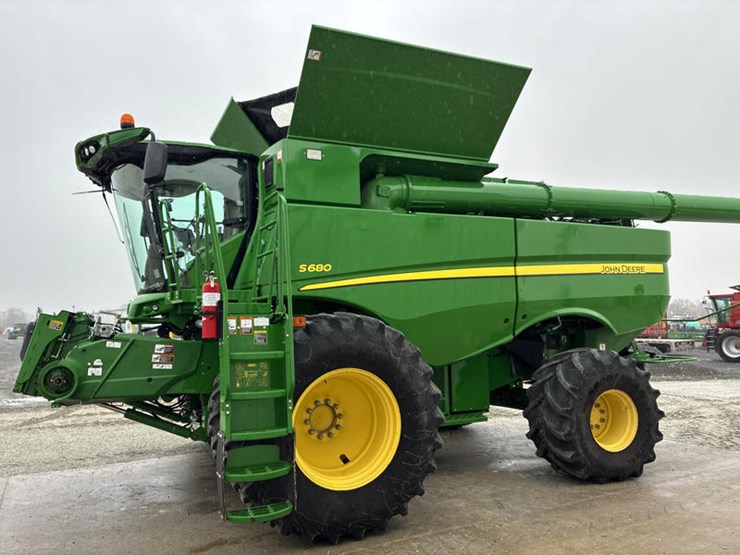 2017-john-deere-s680-image-9