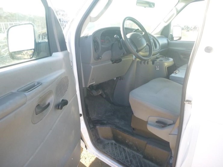 2006-ford-e250-image-6