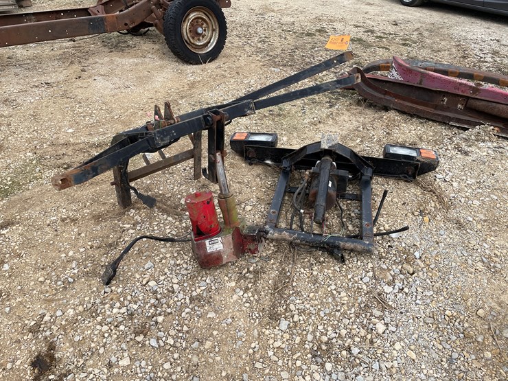 #4253-•-(2)-western-plow-mounts-image-3