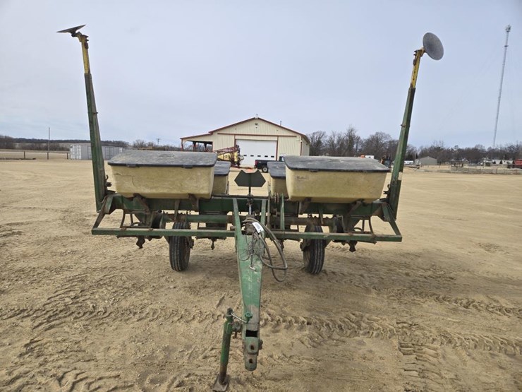 john-deere-7000-image-12