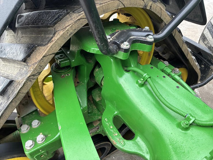 2021-john-deere-8rx-410-image-43