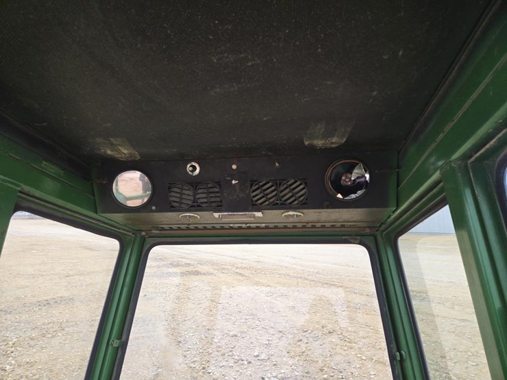 john-deere-3020-image-9