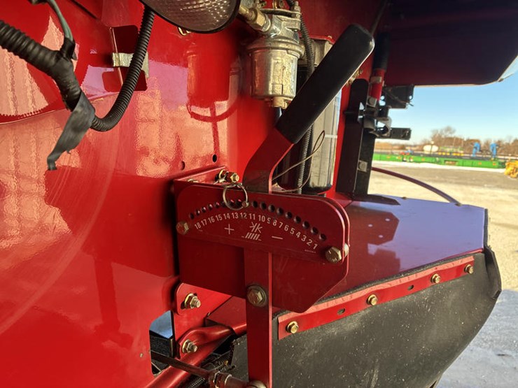 2008-case-ih-2588-image-66