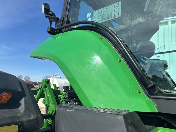 2021-john-deere-8rx-370-image-23