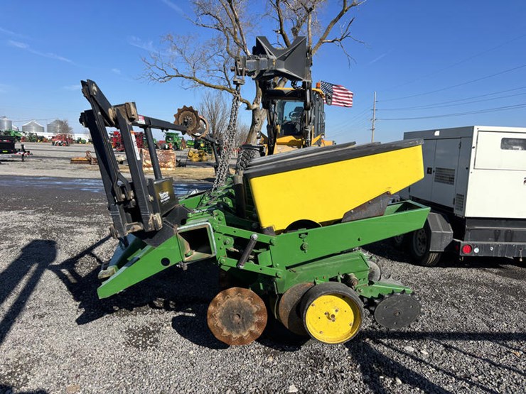 john-deere-7000-image-6