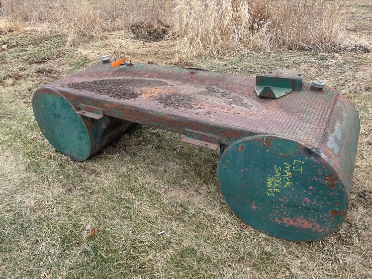 #4225-•-mack-saddle-fuel-tanks-image-1