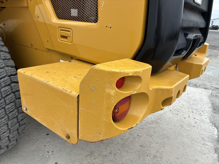 2021-caterpillar-926m-image-41