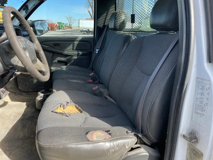 2007-chevrolet-2500hd-image-32