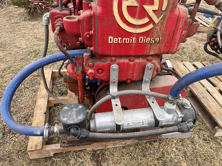 #4229-•-detroit-471-diesel-engine-on-stand-image-18