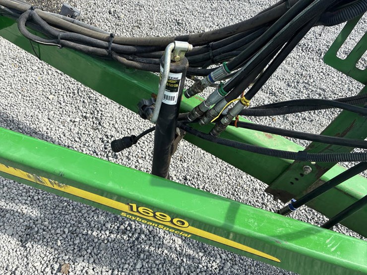 2005-john-deere-1690-image-14