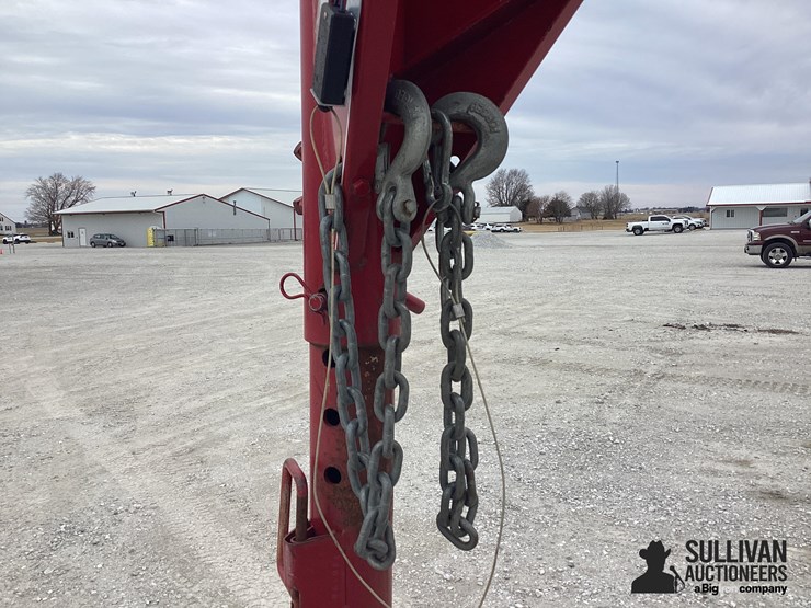 2013-titan-trailer-image-12