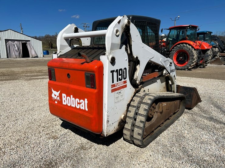 2005-bobcat-t190-image-4