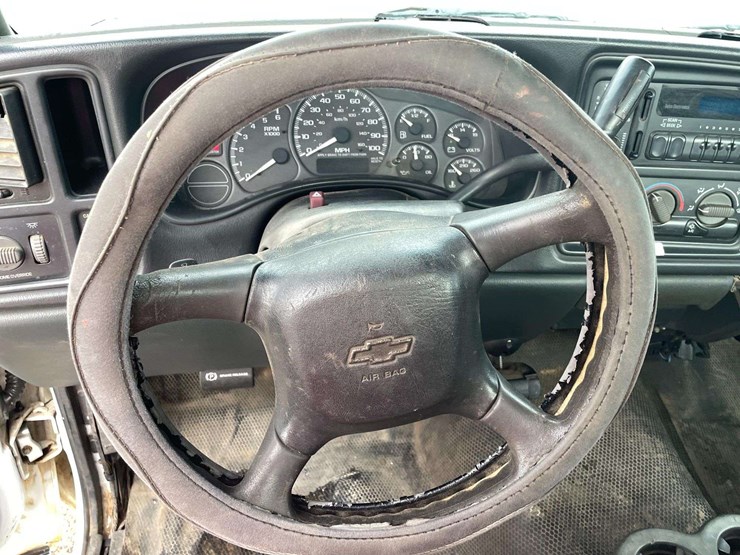 2002-chevrolet-silverado-1500-image-13