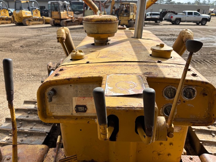 caterpillar-d5b-image-24