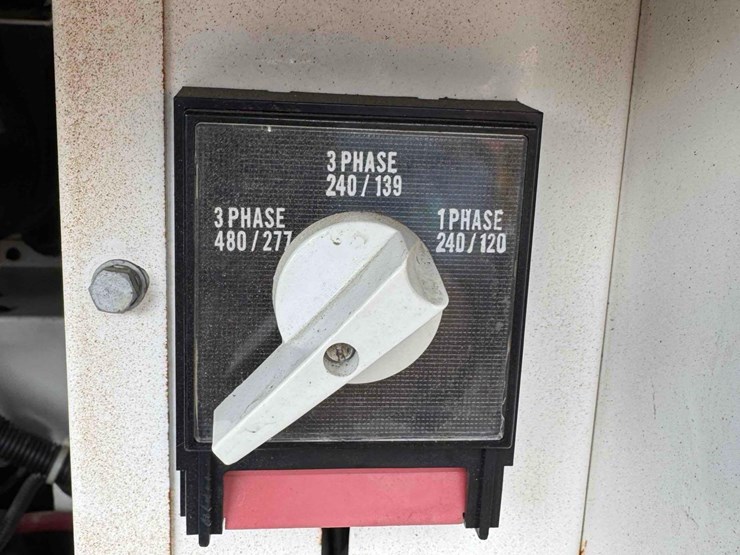 2006-multiquip-whisperwatt-dca-25ssiu2-diesel-powered-ac-generator-image-13