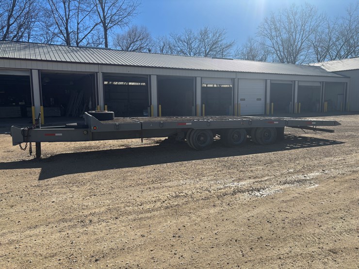 #2320-•-2008-interstate-30'-tri-axle-equipment-trailer-image-5