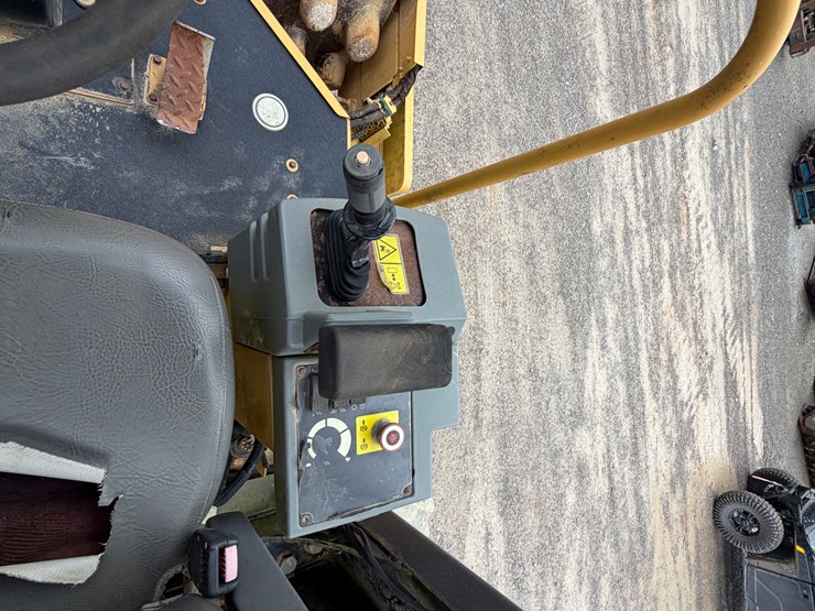 caterpillar-cp56-image-16