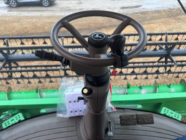 2014-john-deere-s680-image-48