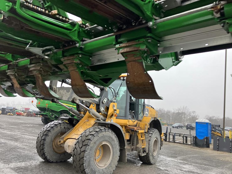 2024-john-deere-c16f-image-31