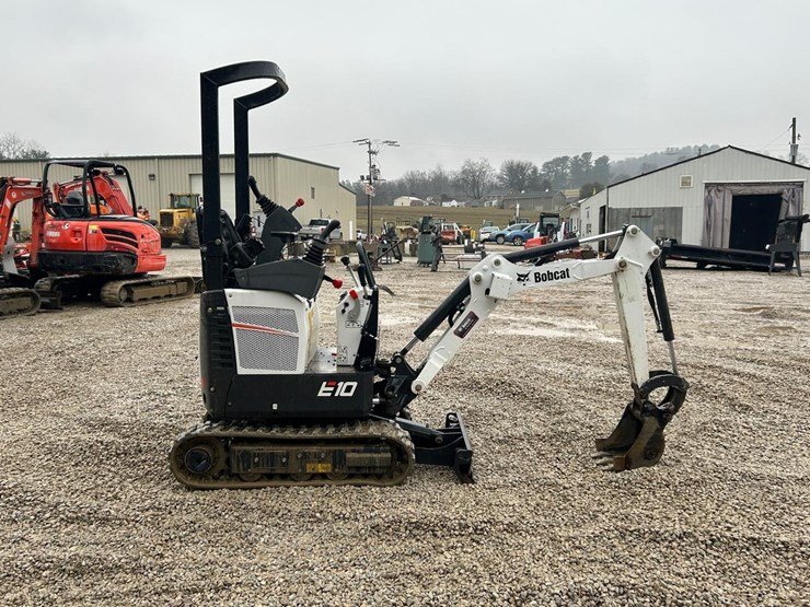 2023-bobcat-e10-image-5