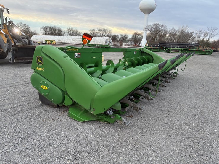 2009-john-deere-608c-image-21