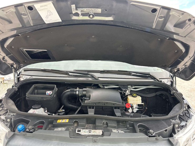 2021-mercedes-benz-sprinter-4500-image-8