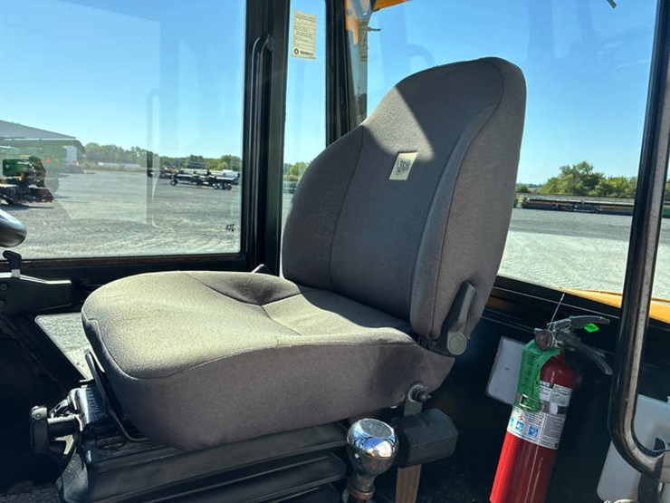 2018-jcb-930-image-54